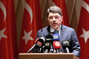 Bakan Tunç'tan 23 Nisan Ulusal Egemenlik ve Çocuk Bayramı mesajı