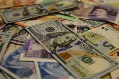 24 Nisan döviz güne nasıl başladı?