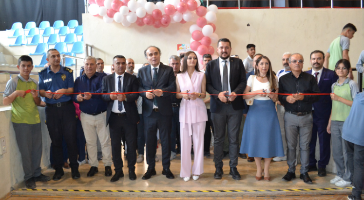 Eğitim Şenliği’nde kitap fuarı festivali