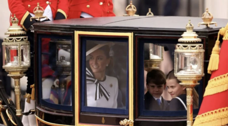 İngiltere Prensesi Kate, aylar sonra geri döndü