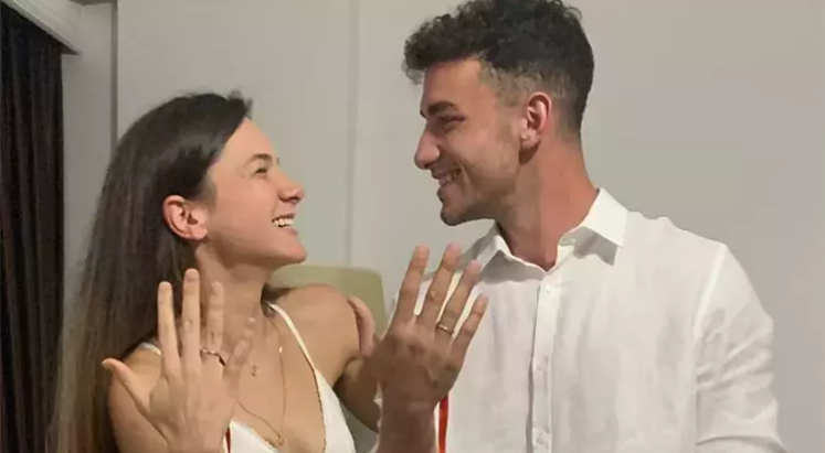 Survivor Nisa Bölükbaşı nişanlandı