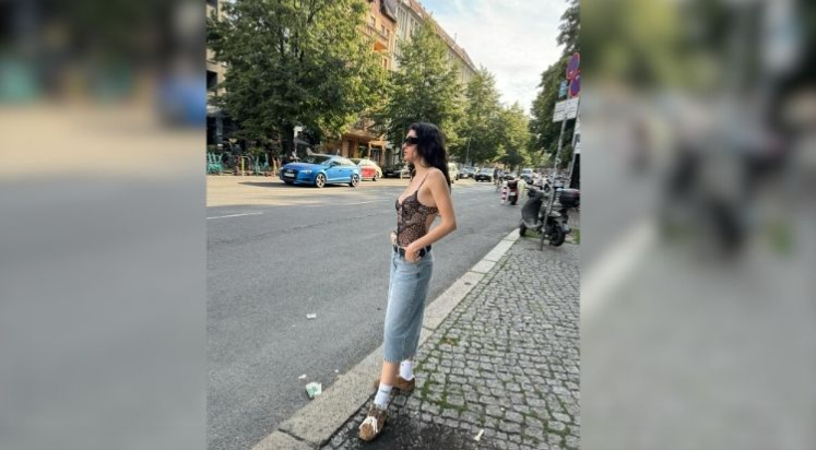 İnci Taneleri'nin 'Dilber'i Hazar Ergüçlü'den dikkat çeken kombin!