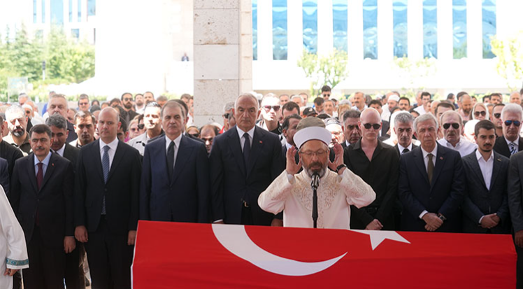 Kenan Işık son yolculuğuna uğurlandı