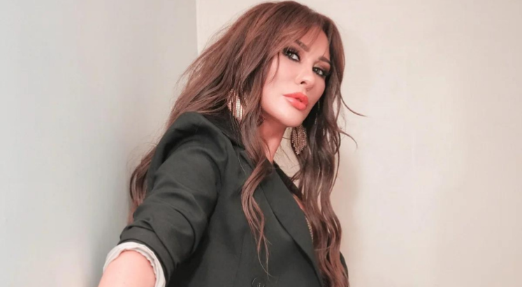 Şarkıcı Selen Görgüzel ev sahibiyle yaşadıklarını anlattı