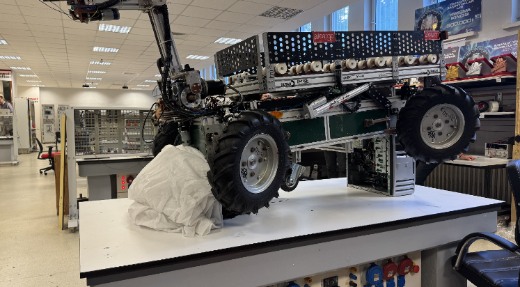 İTÜ öğrencilerinin ödüllü arama kurtarma robotu seri üretime hazır