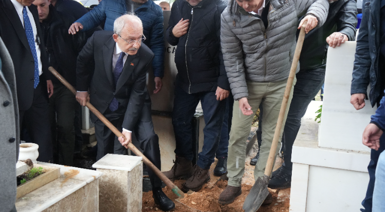 Kılıçdaroğlu'nun dünürü Antalya'da toprağa verildi
