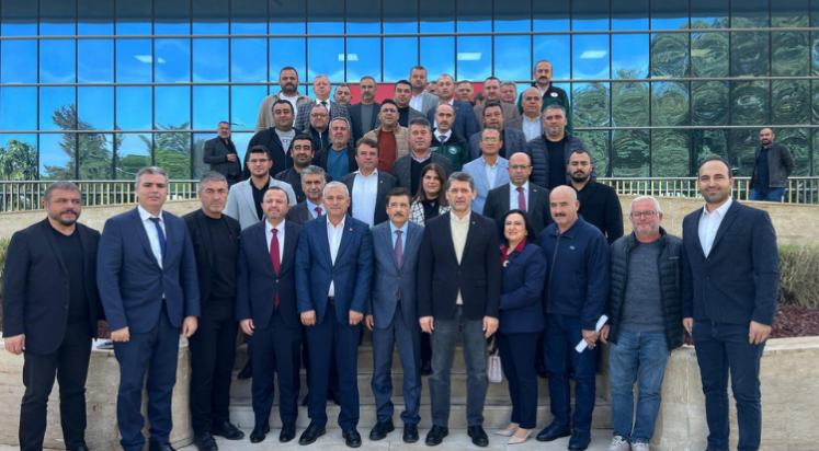 Aksu’da AK Parti’den mahalle muhtarlarıyla toplantı