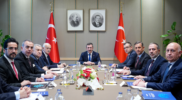 Cumhurbaşkanı Yardımcısı Yılmaz, DEİK Başkanı Olpak'ı kabul etti