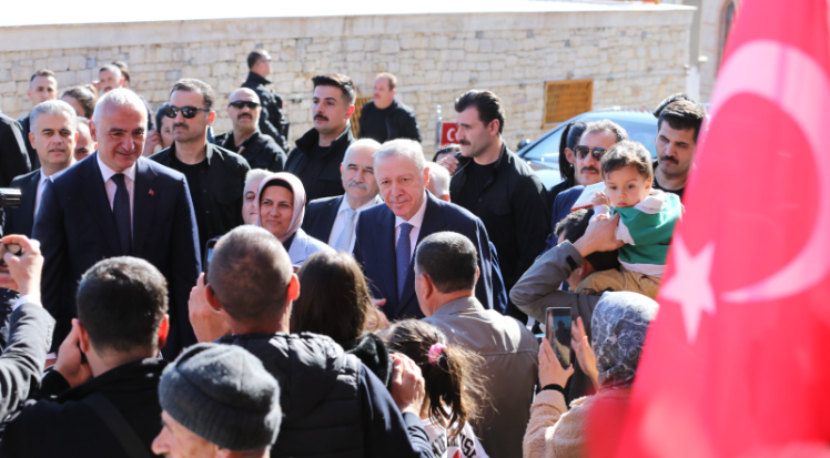 Antalya'da Cumhurbaşkanı Erdoğan heyecanı