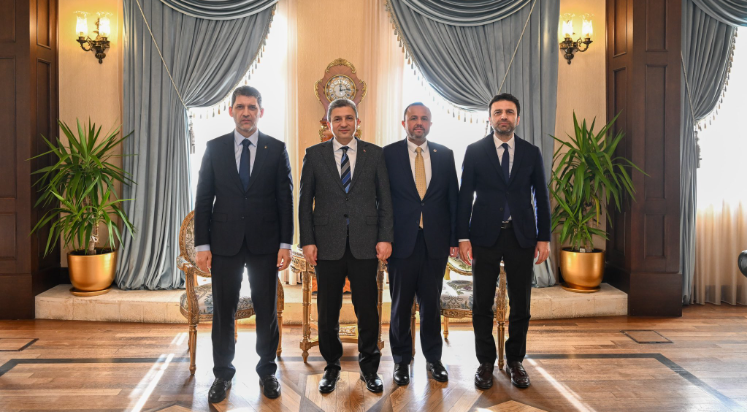 Antalya’da AK Parti’den Vali Şahin’e ziyaret