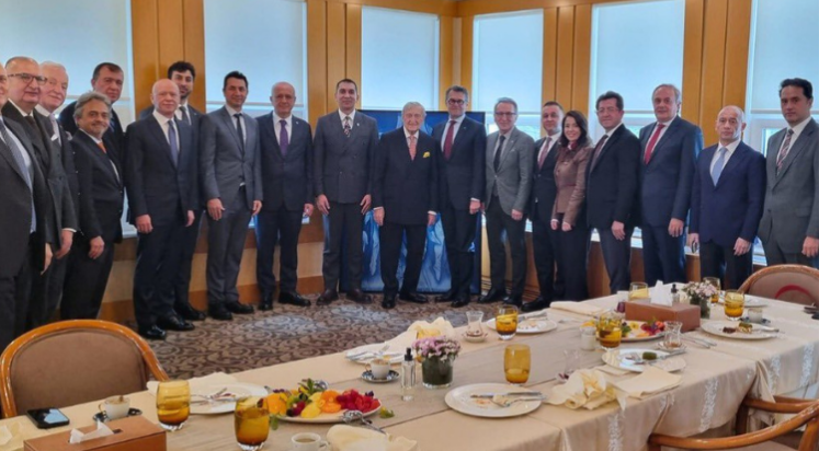 ANSİAD’dan Rahmi Koç’a ziyaret