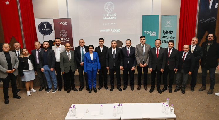 Vali Şahin, TÜGVA Antalya İhtisas Akademisinde konuştu