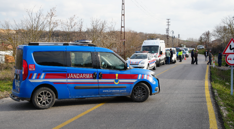 Traktörün altında kalan çiftçi hayatını kaybetti