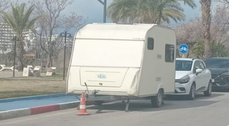 Muratpaşa’da karavan işgali!