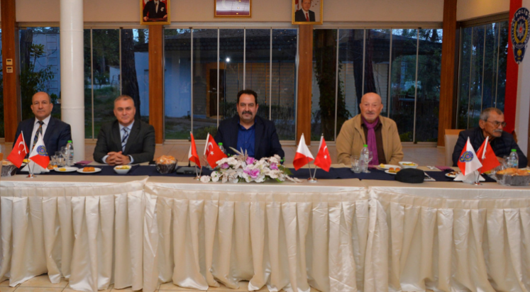 Antalya’da Emekli Emniyet Müdürleri iftarda bir araya geldi