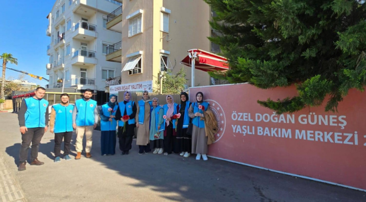 Antalya’da Yaşlı Bakım Merkezine Vefa Ziyareti