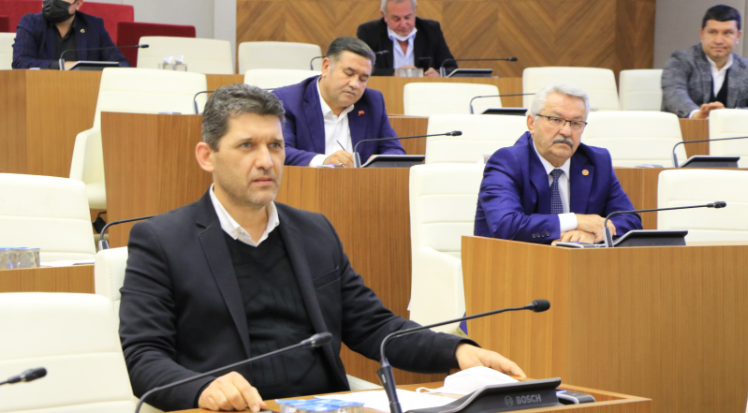 Çetin, 'Düğmeli evler yıkılacak' oyununu bozdu