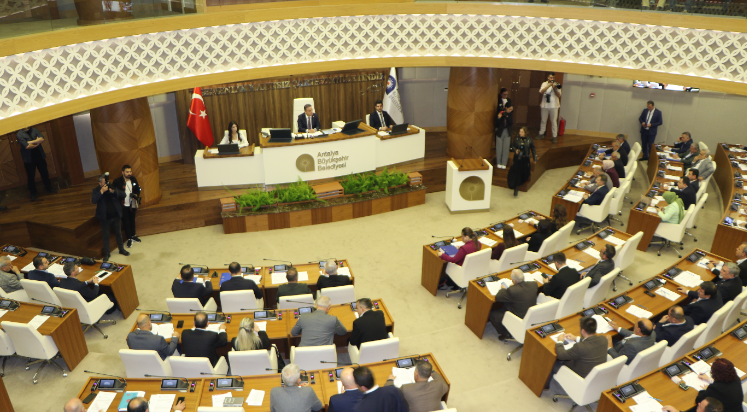 Büyükşehir’de  nisan yoğunluğu