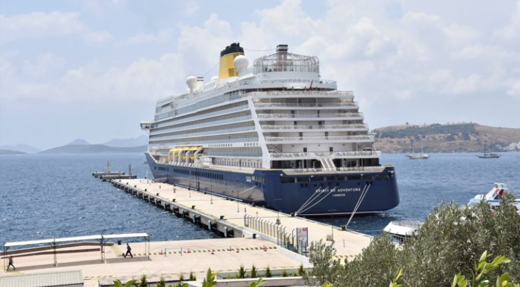 Antalya kruvaziyer turizminde parlıyor