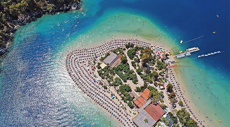 Türkiye'nin turizm geliri yılın ilk çeyreğinde yıllık bazda yüzde 5,6 arttı