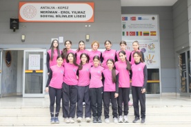 Antalya'da midi kız takımı Türkiye şampiyonası yolunda