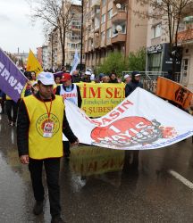 Bölücü slogan iddiası gerginliğe neden oldu