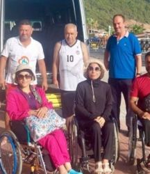 Engelsiz Halk Plajı özel misafirlerini ağırlıyor