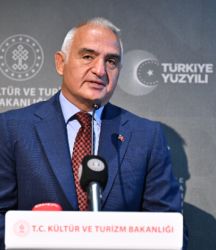 Bakan Ersoy ‘Künhü’l Ahbar’ kitabı tanıtım toplantısına katıldı