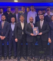 AK Gençlik Serik’te bayrak değişimi