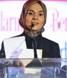 Bakan Göktaş, şehit yakınları ve gazilerle iftar programında bir araya geldi