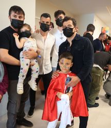 Emre Belözoğlu’ndan hastanede tedavi gören çocuklara ziyaret