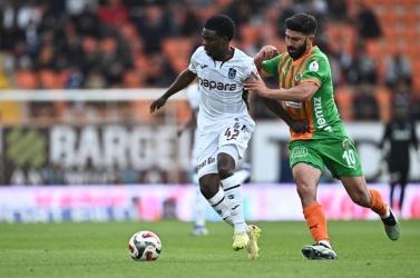 Alanyaspor beraberliğe abone