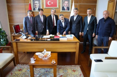 Serik’te AK Parti belediyeciliği dönemi resmen başladı