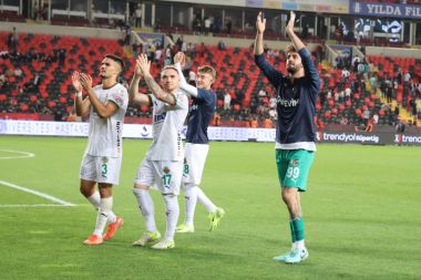 Alanya’da yüzler gülüyor
