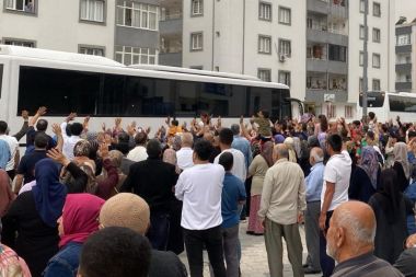 Hacı adayları dualarla uğurlandı