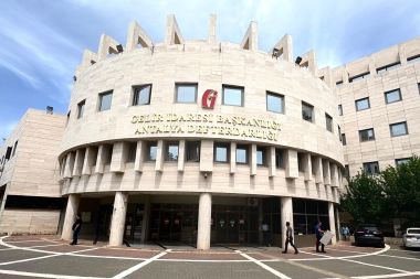 Kaş, Finike ve Gazipaşa'da vergi dairesi açıldı