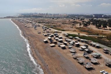 Denize sıfır, çardakların son turizm sezonu