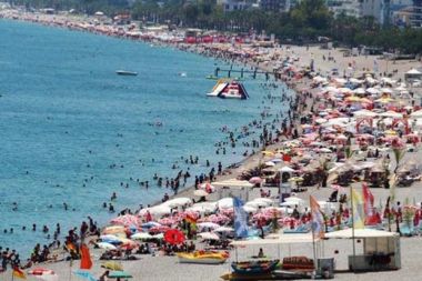 Bayramda Antalya'nın nüfusu ikiye katlanacak