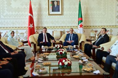 Cumhurbaşkanı Yardımcısı Yılmaz Cezayir’de