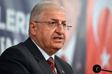 Bakan Güler Muharip Hava Kuvvetleri Komutanlığı'nda incelemelerde bulundu