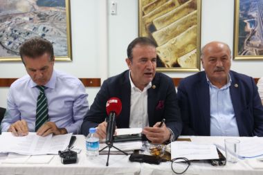 Vekil Başkan: Önce insan ve çevre