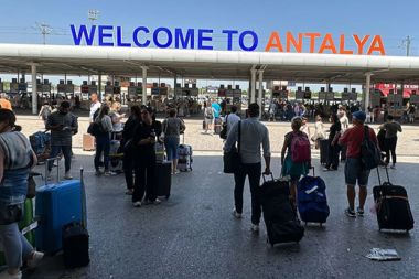 Uçak trafiği ve yolcu sayısında tüm zamanların rekoru kırıldı