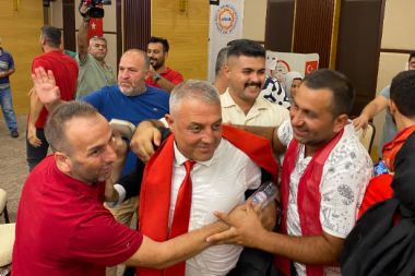 Özgür Bucaklı yeniden başkanlığa seçildi