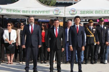 Büyük Zafer'in 102. yıl dönümü Serik'te kutlandı