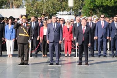Antalya’da Zafer Bayramı coşkusu