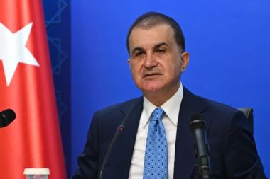 Ömer Çelik’ten Kıbrıs Barış Harekatı’nı çarpıtan diziye tepki