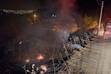 Kumluca'da makilik yangını