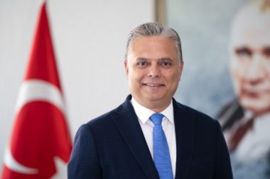 Ümit Uysal CHP Genel Başkanlığı'na aday oldu