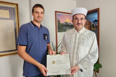 Antalya'da yaşayan Rus vatandaşı Müslüman oldu