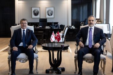 Bakan Fidan, KKTC Başbakanı Üstel ile bir araya geldi